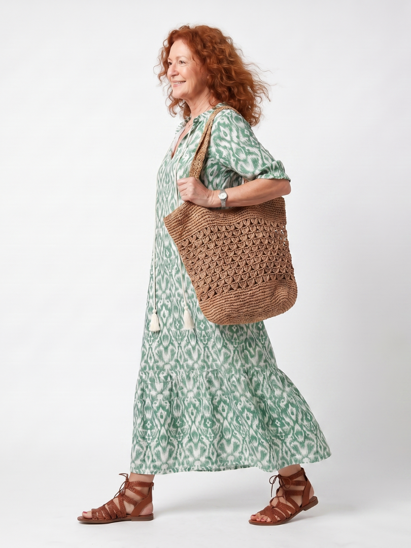 Ilaira | V-Neck Pom-Pom Pattern Midi Dress