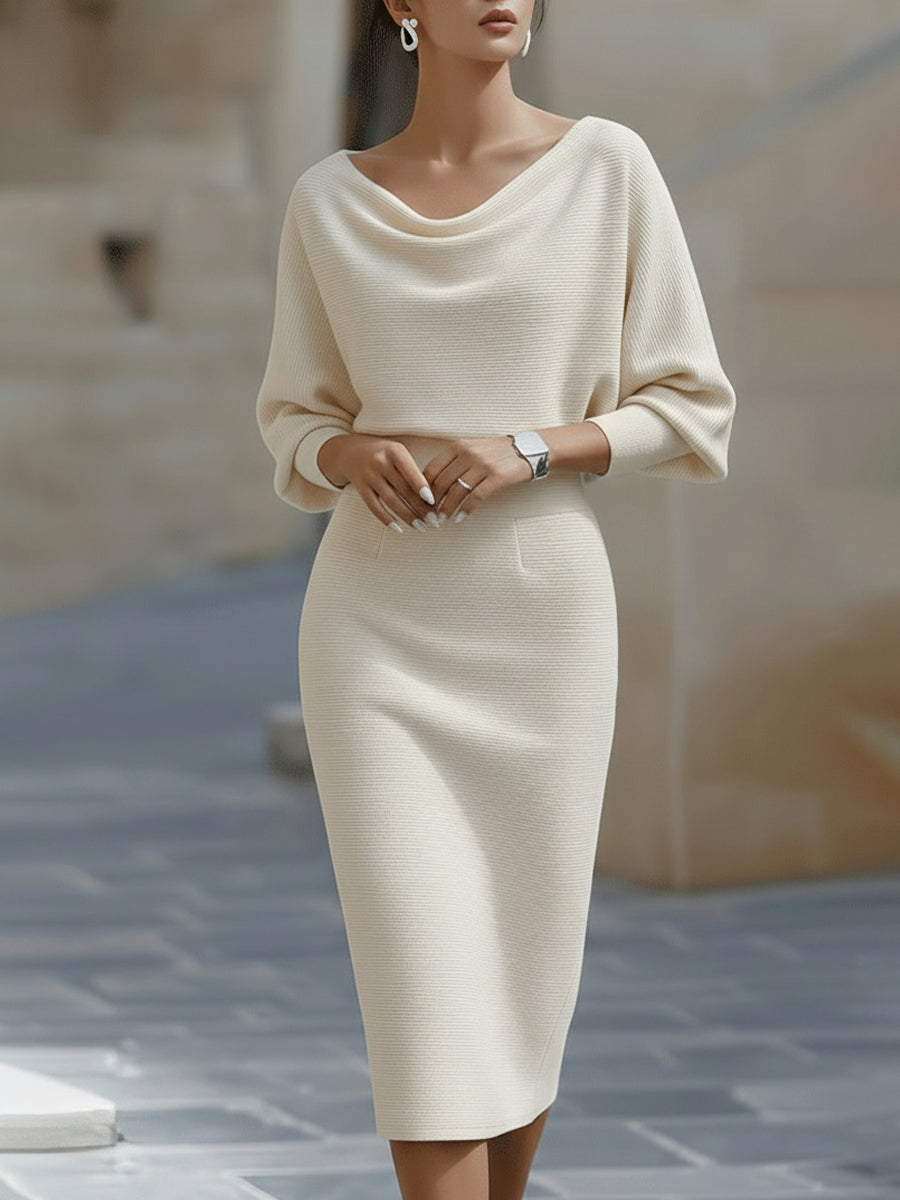 Lyla | Elegant Round Neck Midi Dress