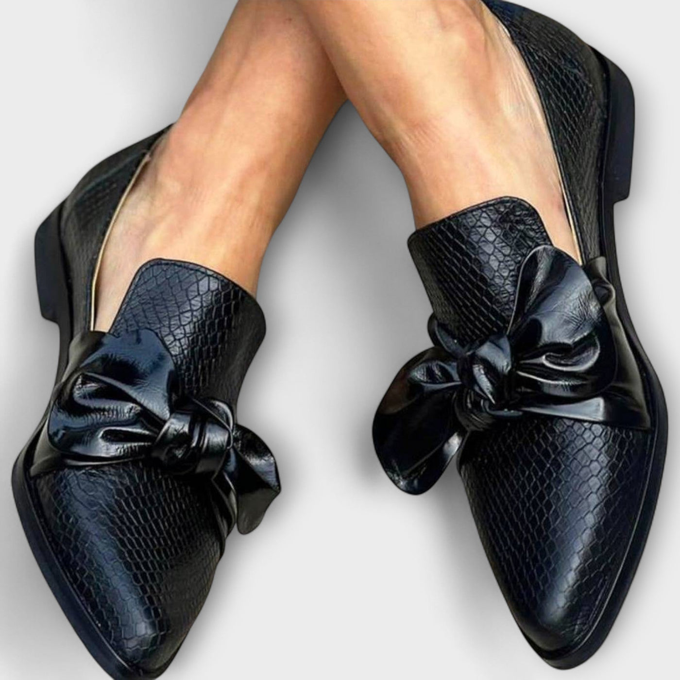 Edrington | Loafer with Bow Detail