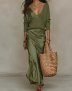 Anaïse | Elegant satin midi dress