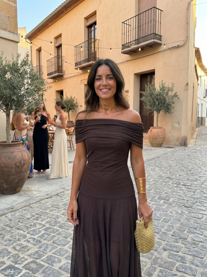 Coraline | An elegant and simple dress