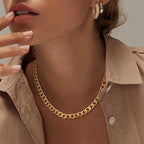 Minimalist gold necklace