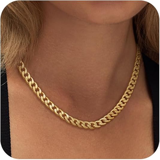 Collier en or minimaliste
