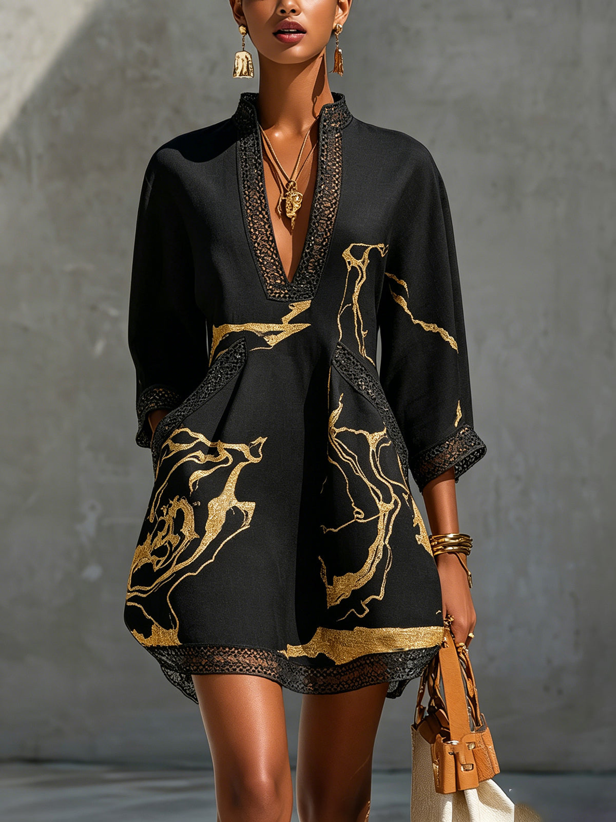 Alissa | Robe mini en crochet noir et or