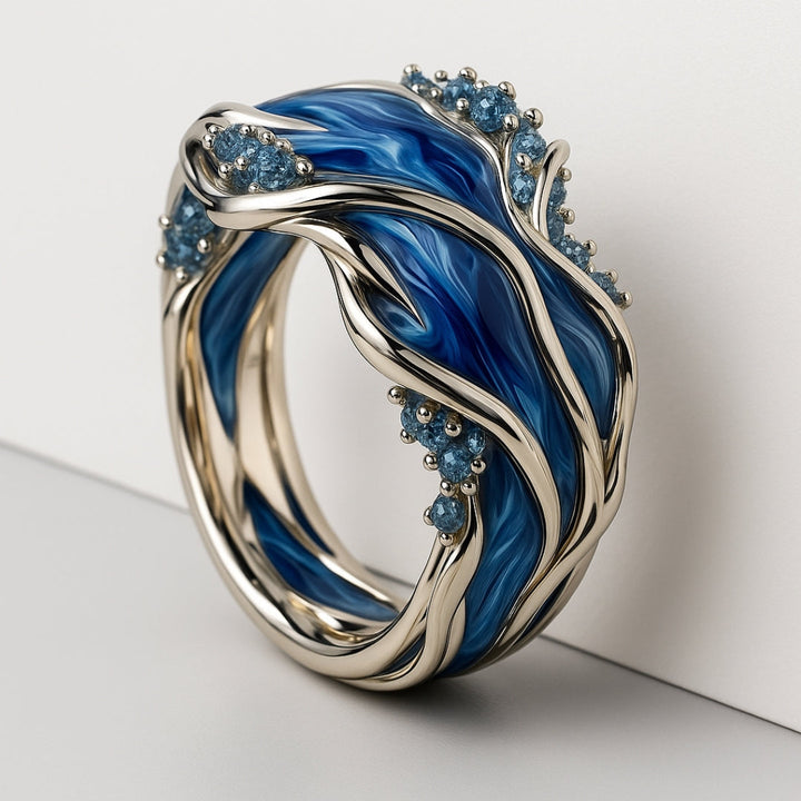Bague vintage dorée avec des vagues marines