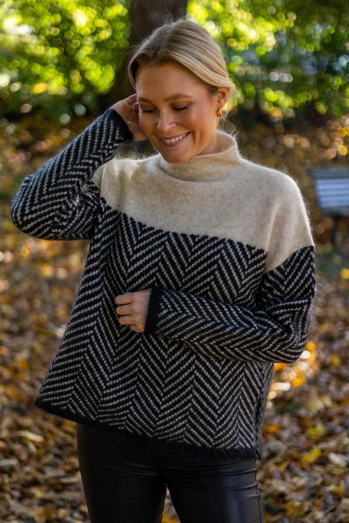 Adeline | Fine-Knit Herringbone Turtleneck