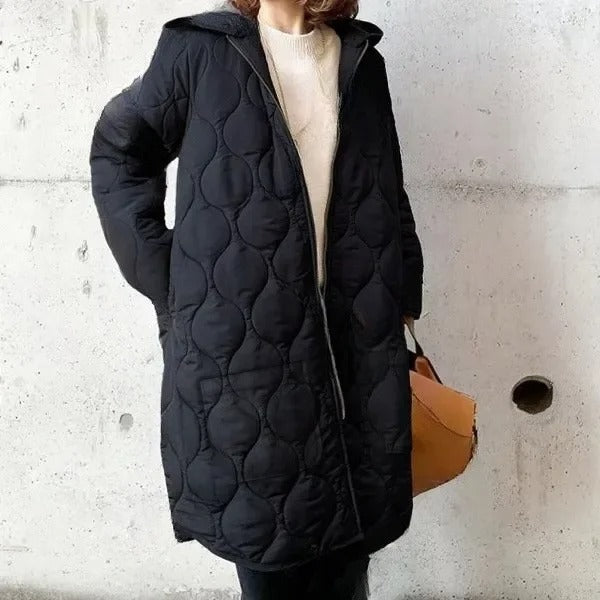 Priscilla - Parka con capucha y detalles cuidados