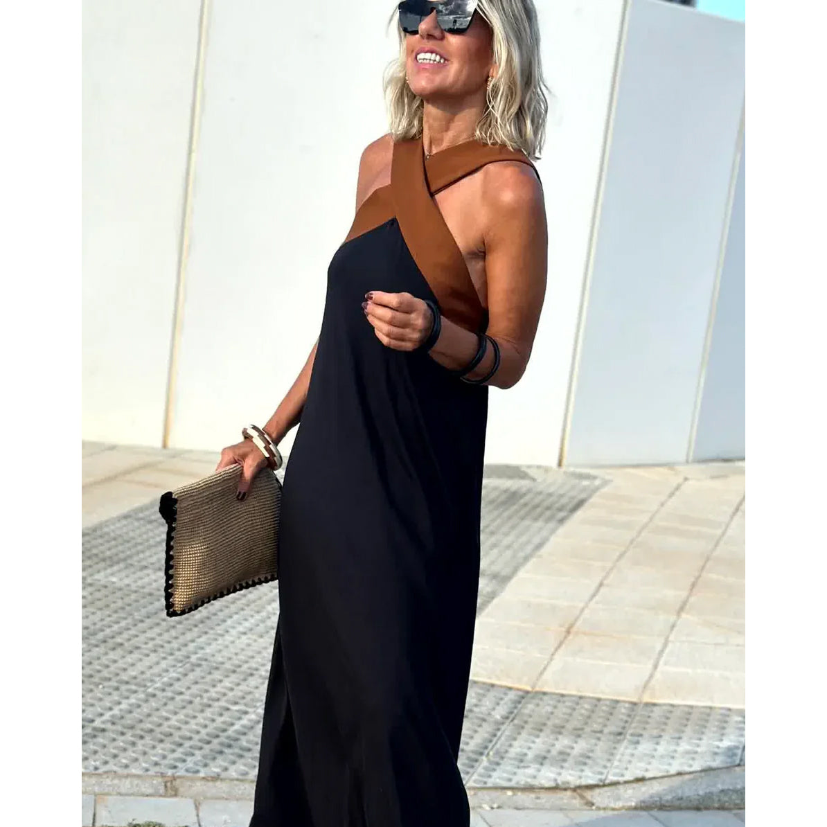 Albany | ELEGANT OPEN-BACK DRESS