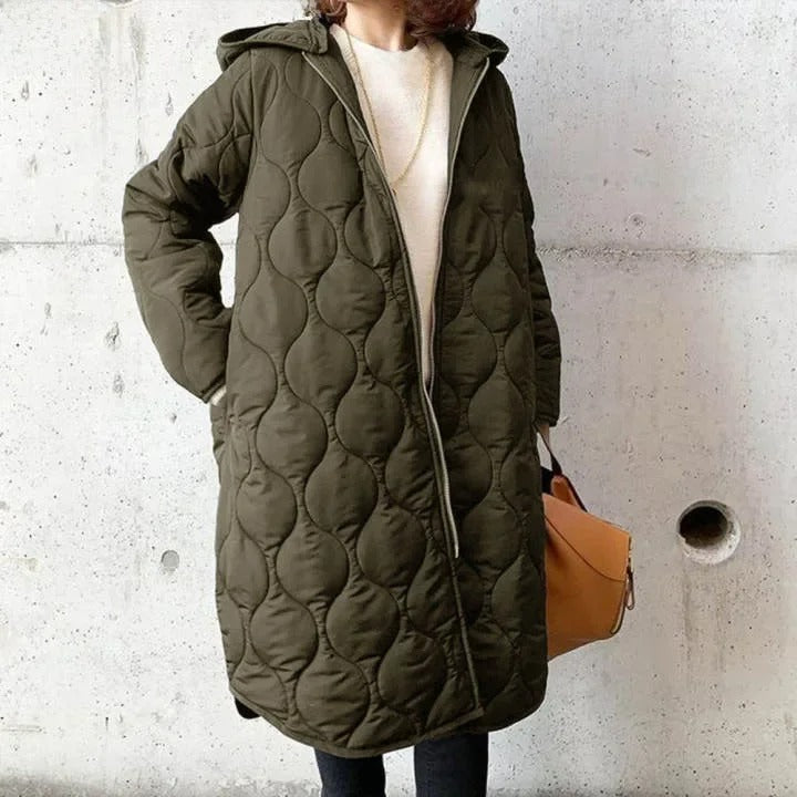 Priscilla - Parka con capucha y detalles cuidados